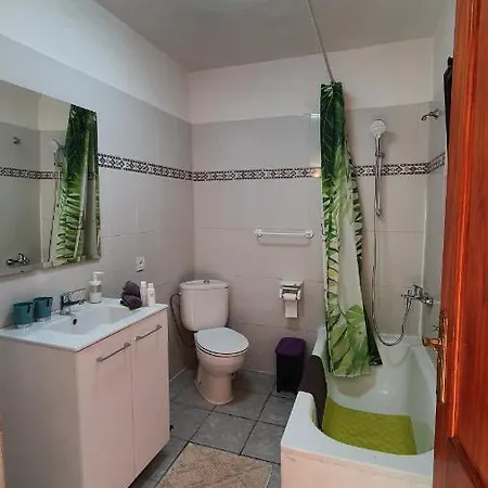 아파트 Lovely Two Bedroom With Amazing View *